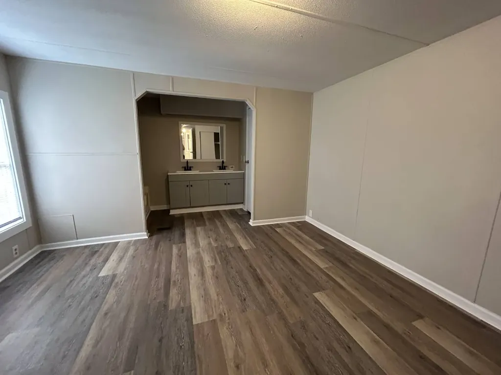 97 White Oak Village Rainbow City AL 35906