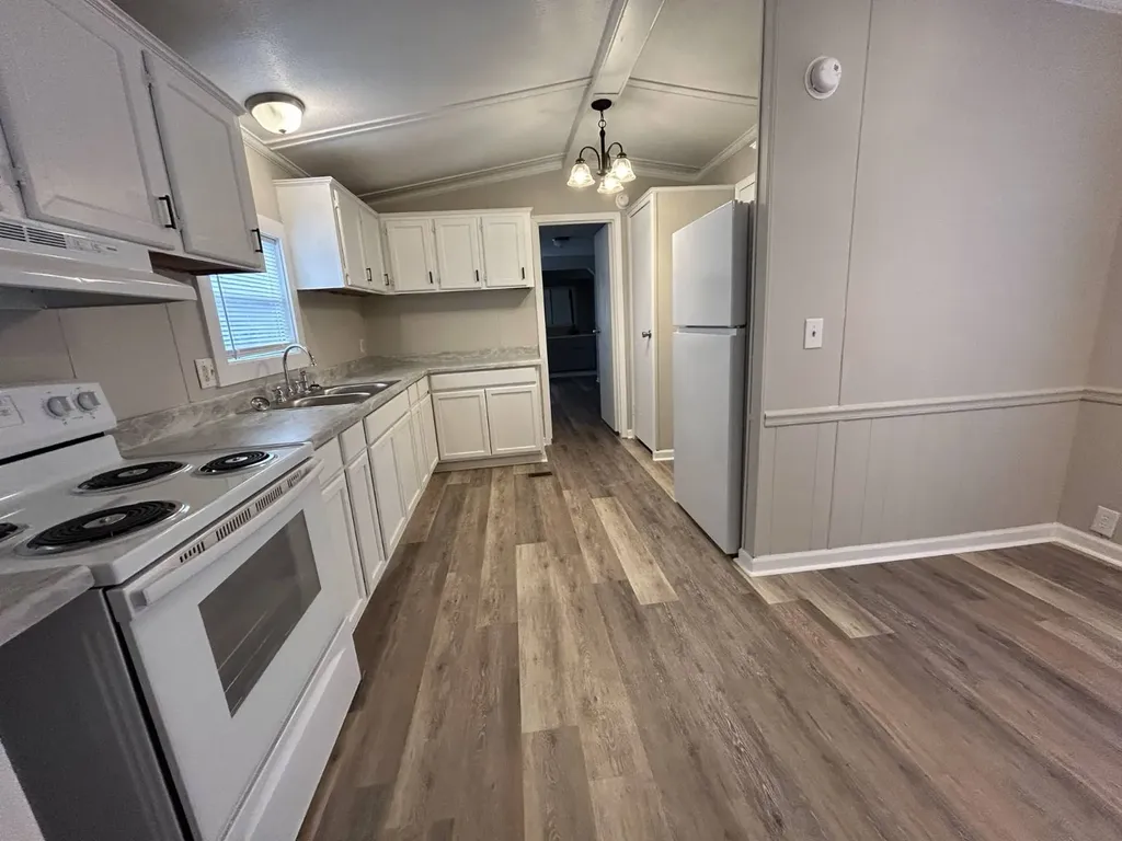 97 White Oak Village Rainbow City AL 35906