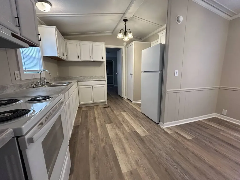 97 White Oak Village Rainbow City AL 35906