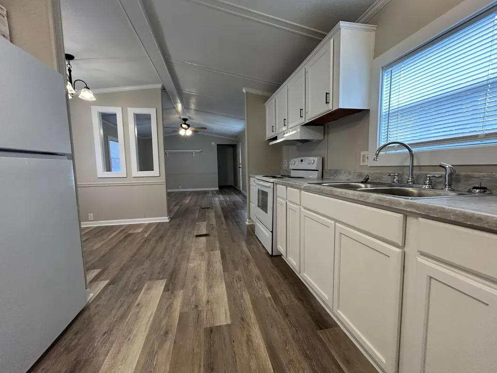 97 White Oak Village Rainbow City AL 35906