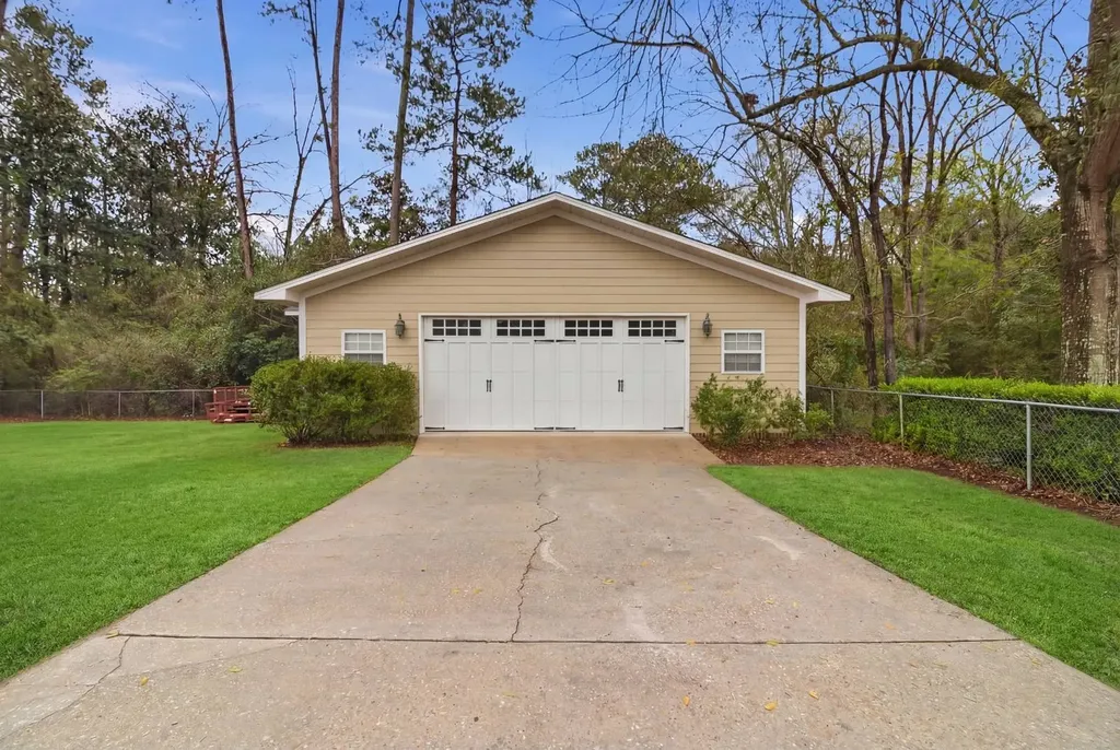 1400 Buena Vista Drive Dothan AL 36303