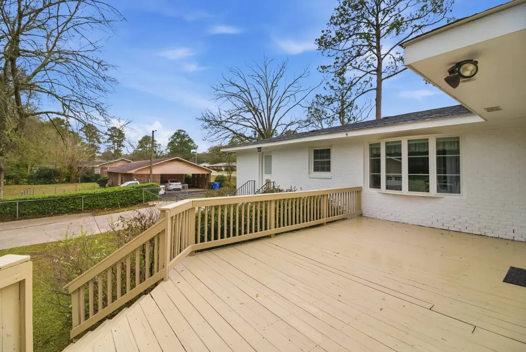 1400 Buena Vista Drive Dothan AL 36303