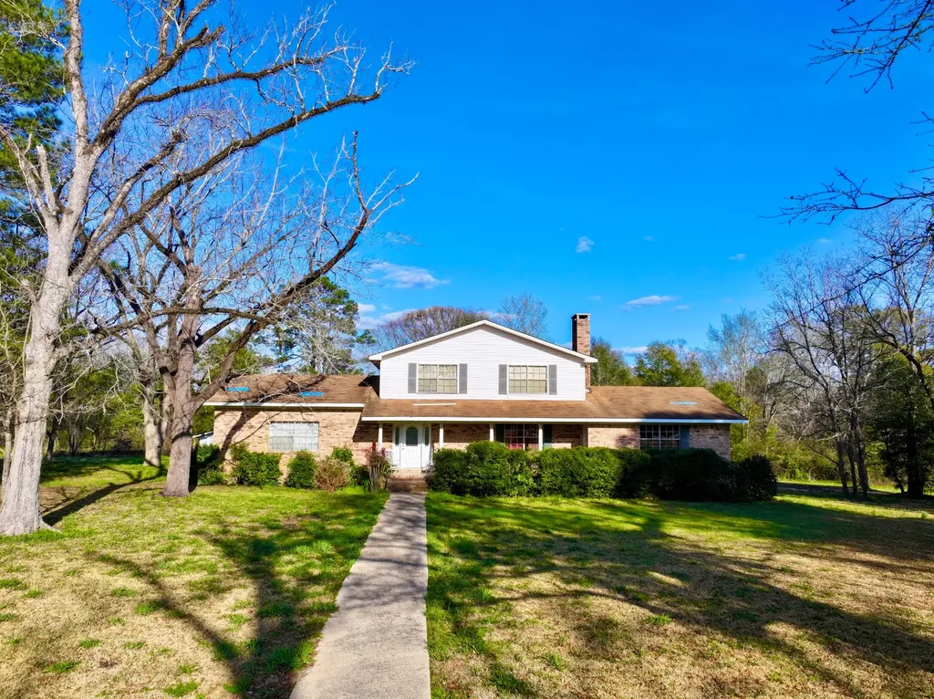 43 Sunrise Lane Grove Hill AL 36451
