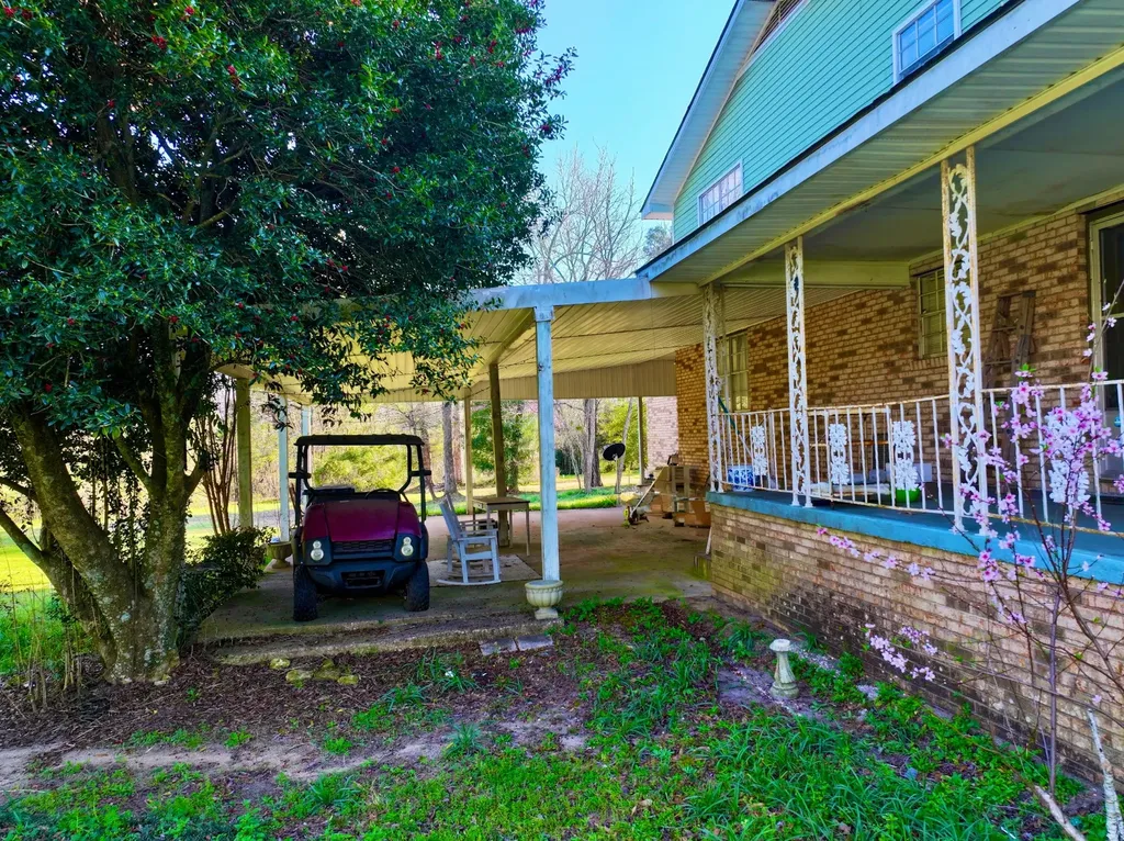 43 Sunrise Lane Grove Hill AL 36451