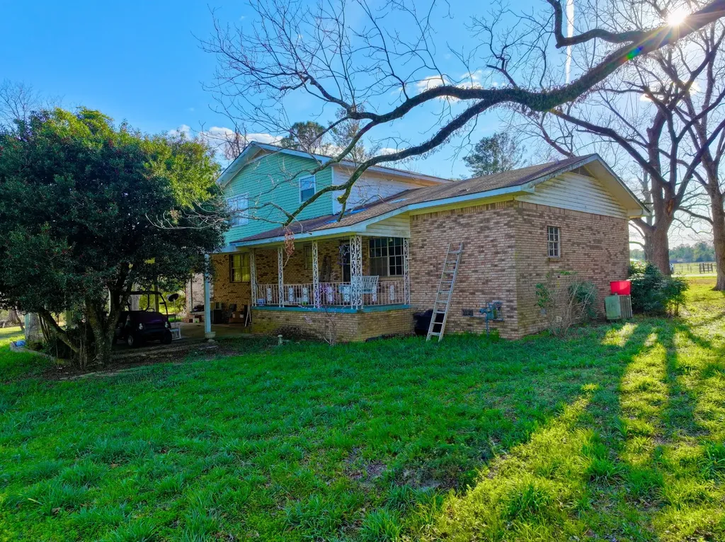 43 Sunrise Lane Grove Hill AL 36451