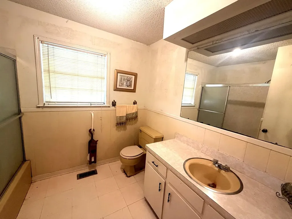 43 Sunrise Lane Grove Hill AL 36451