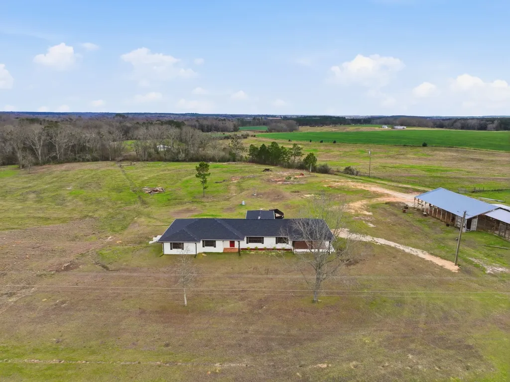 1244 County Road 625 Coffee Springs AL 36318