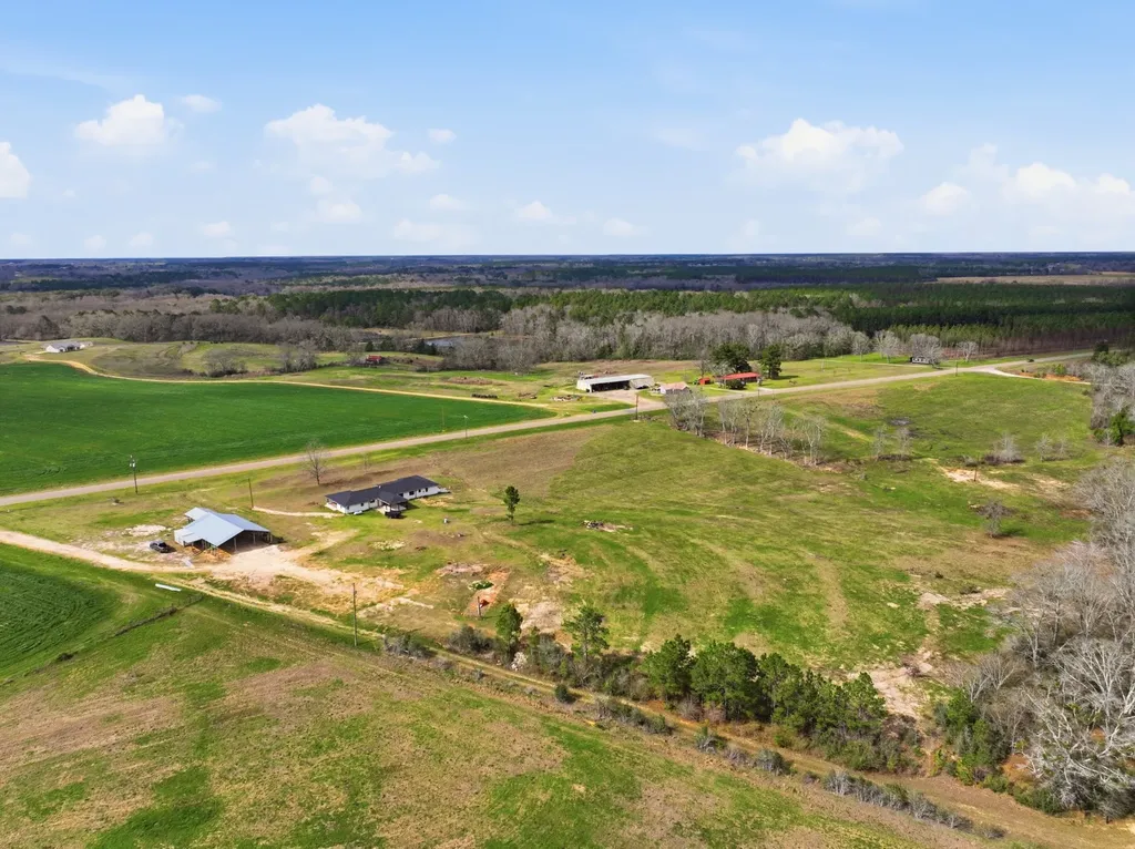 1244 County Road 625 Coffee Springs AL 36318