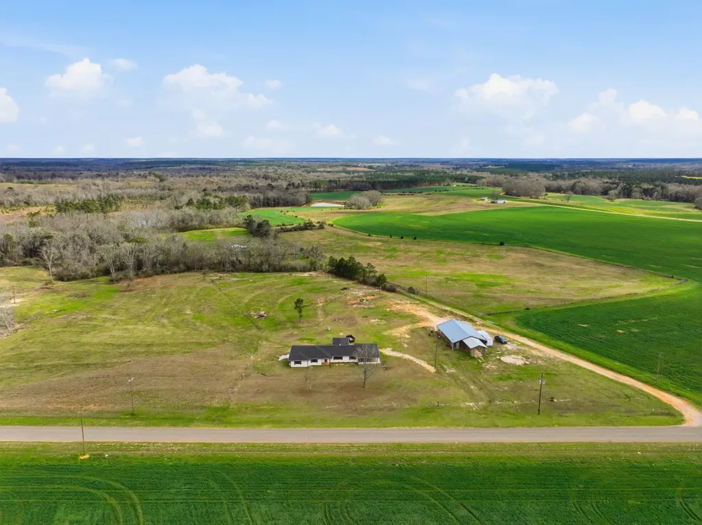 1244 County Road 625 Coffee Springs AL 36318