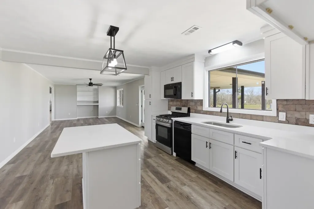 1244 County Road 625 Coffee Springs AL 36318