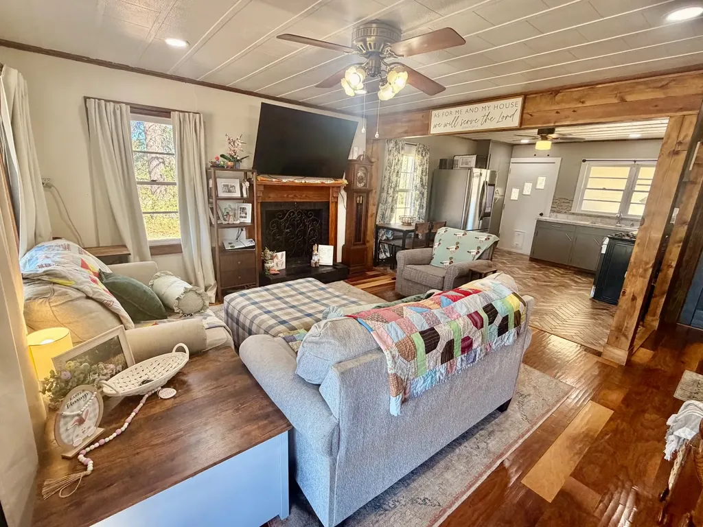 27 Irving Adams Drive Chatom AL 36518