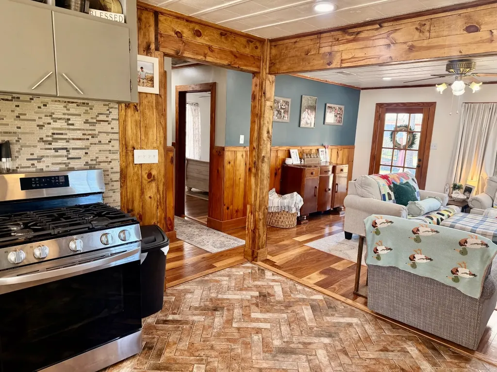27 Irving Adams Drive Chatom AL 36518