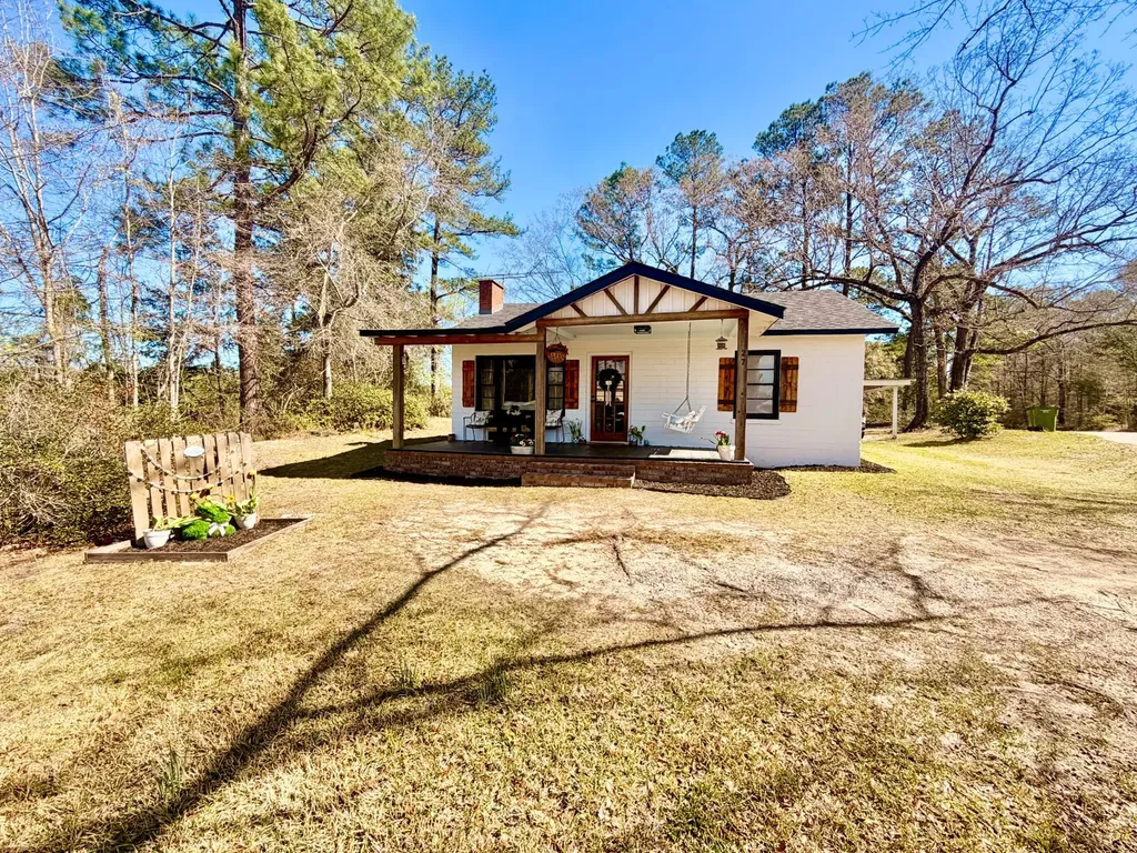 27 Irving Adams Drive Chatom AL 36518