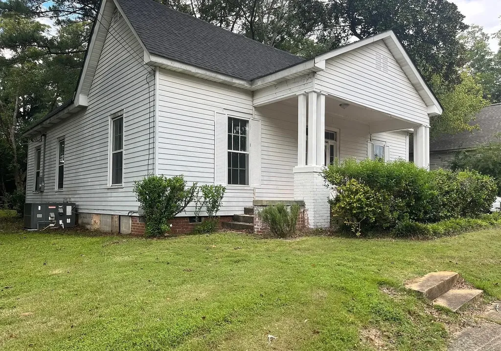 317 Semmes Street Alexander City AL 35010