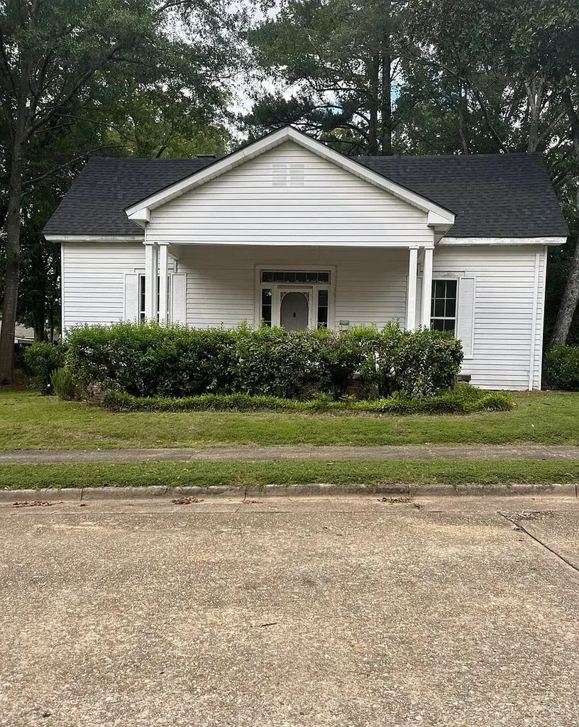 317 Semmes Street Alexander City AL 35010