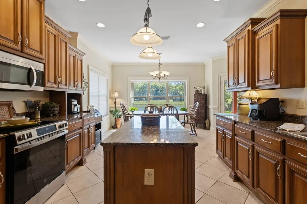 8718 Lake View Drive Fairhope AL 36532