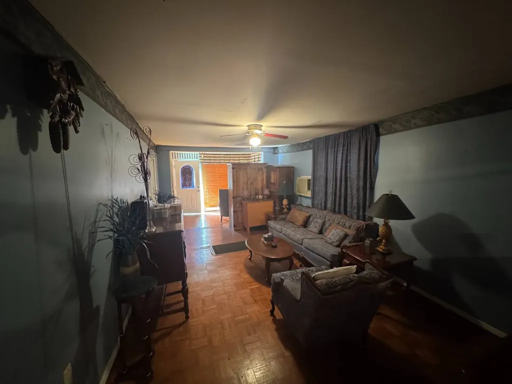 3221 46th SW Street Birmingham AL 35221