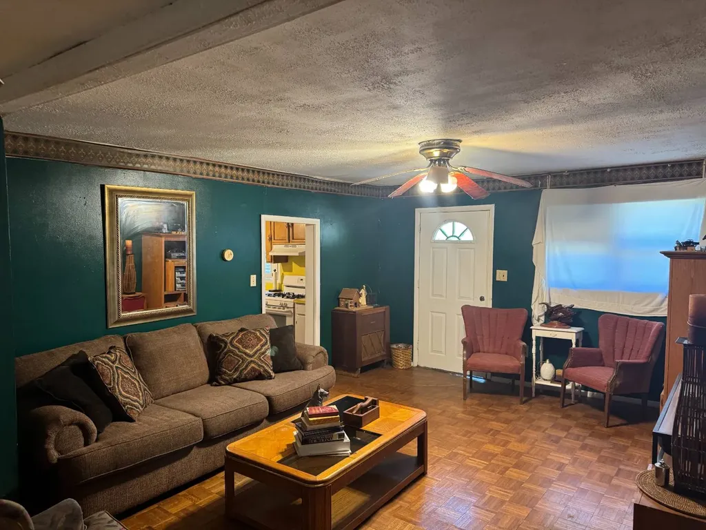 3221 46th SW Street Birmingham AL 35221