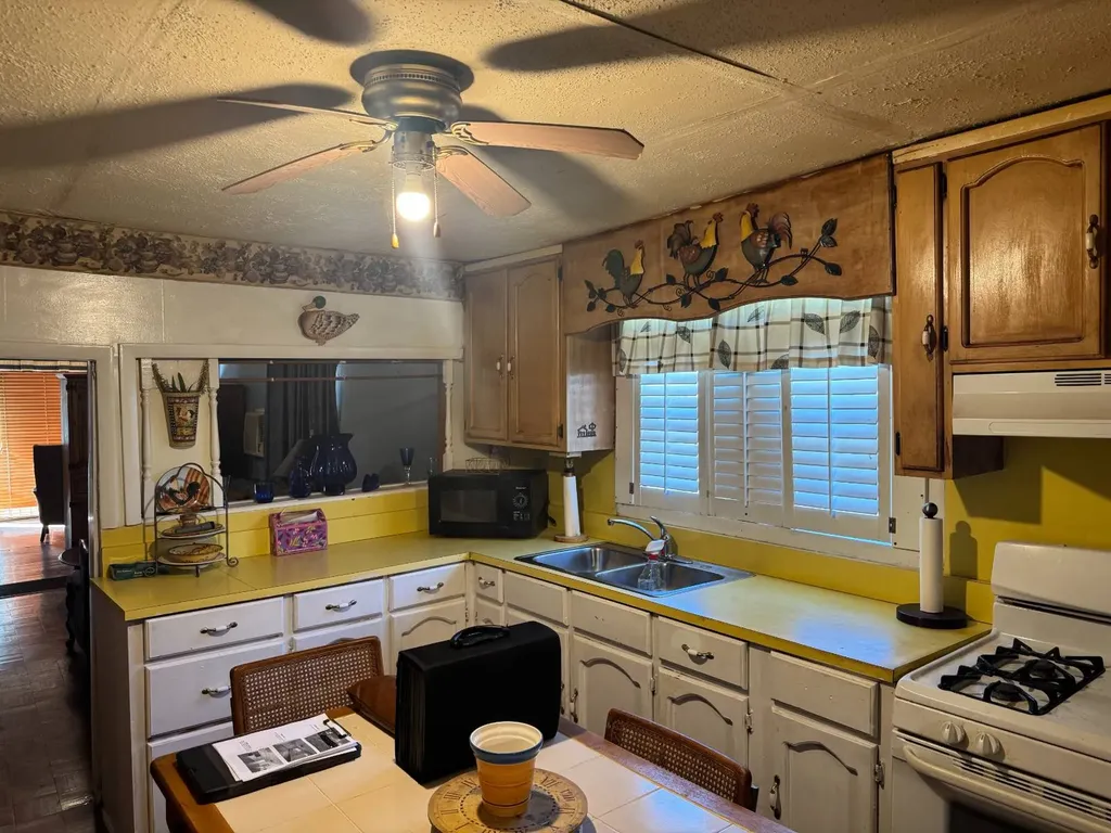 3221 46th SW Street Birmingham AL 35221
