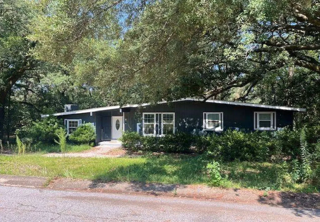 2113 Cornell Drive Mobile AL 36618