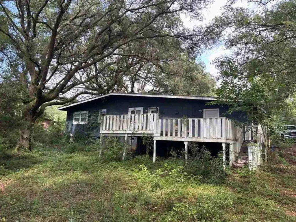 2113 Cornell Drive Mobile AL 36618