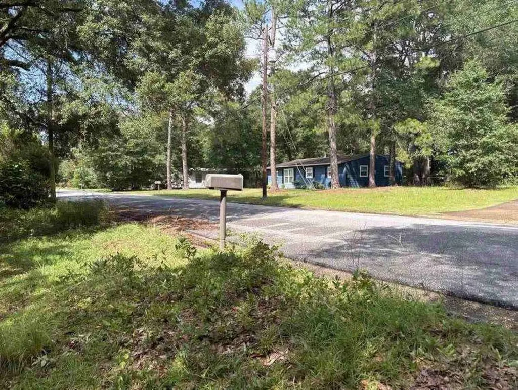 2113 Cornell Drive Mobile AL 36618