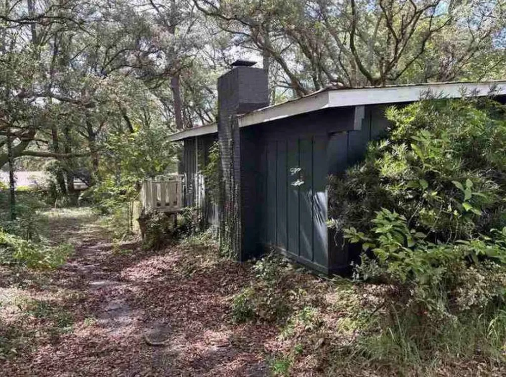 2113 Cornell Drive Mobile AL 36618