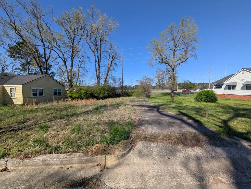 516 Doyle Street Gadsden AL 35903