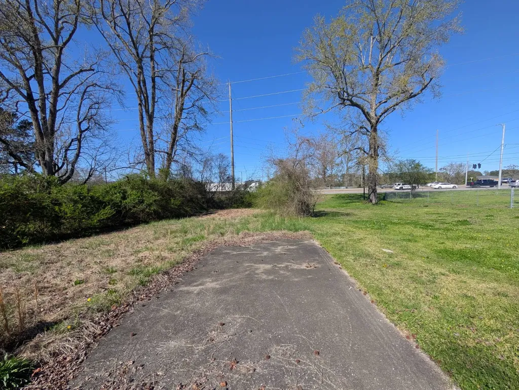 516 Doyle Street Gadsden AL 35903