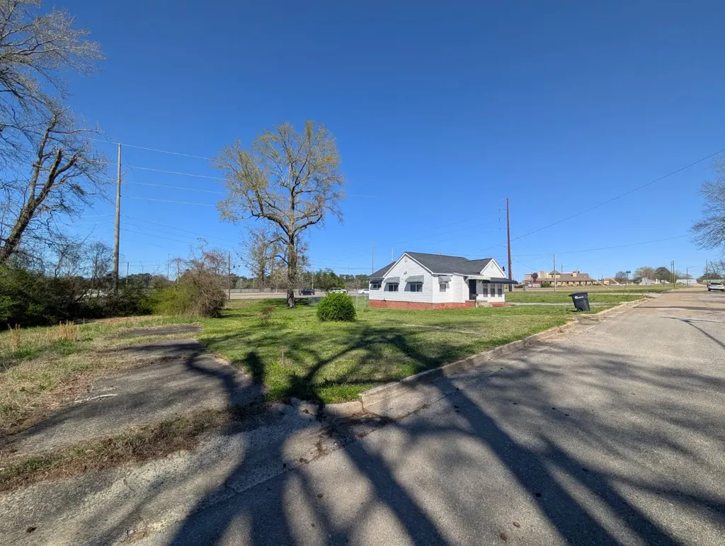 516 Doyle Street Gadsden AL 35903