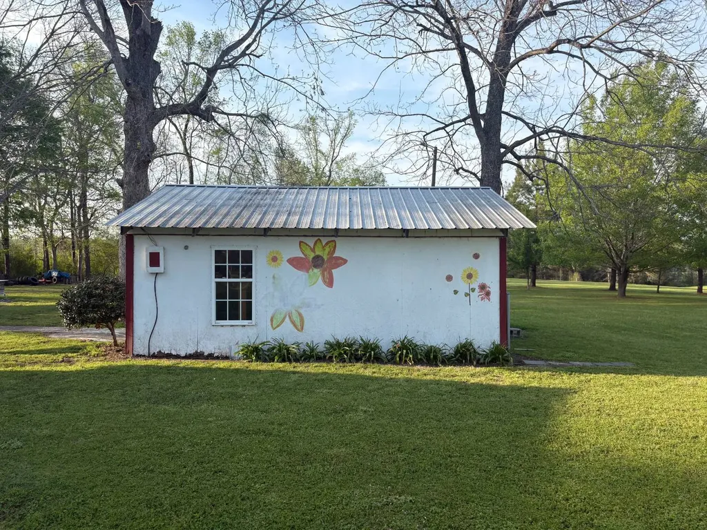 3988 Barrytown Road Gilbertown AL 36908