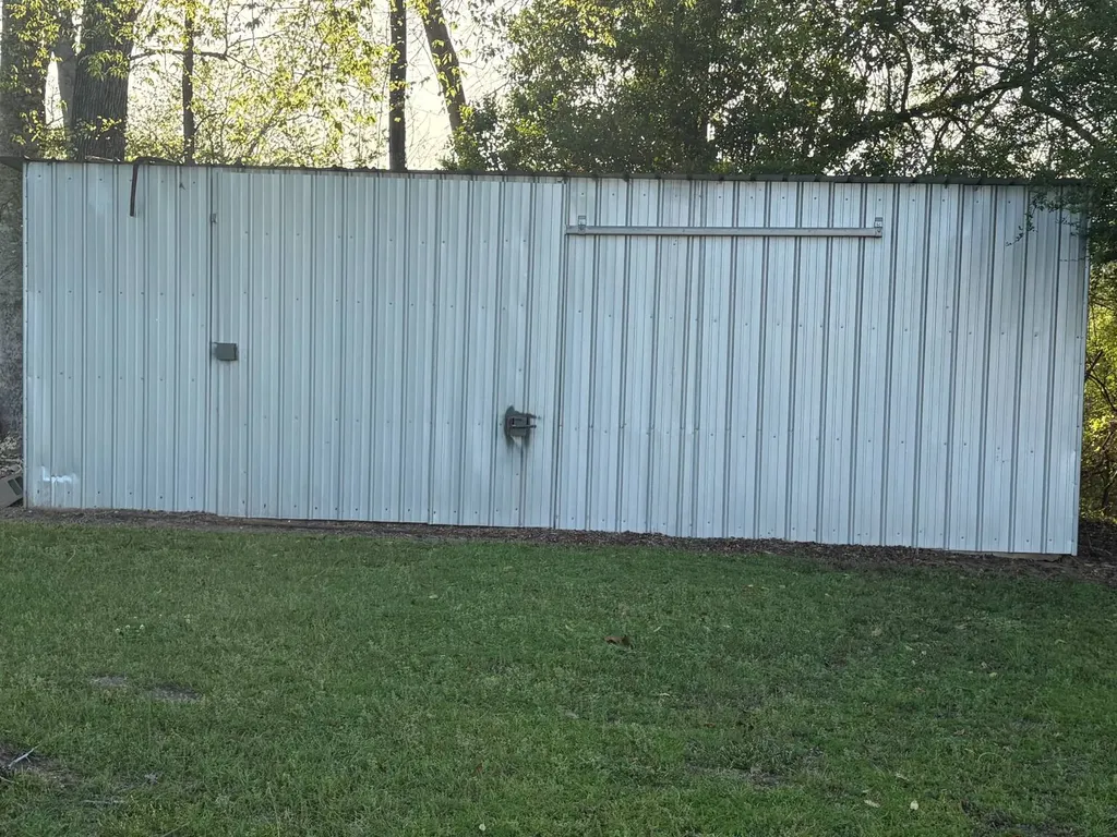 3988 Barrytown Road Gilbertown AL 36908