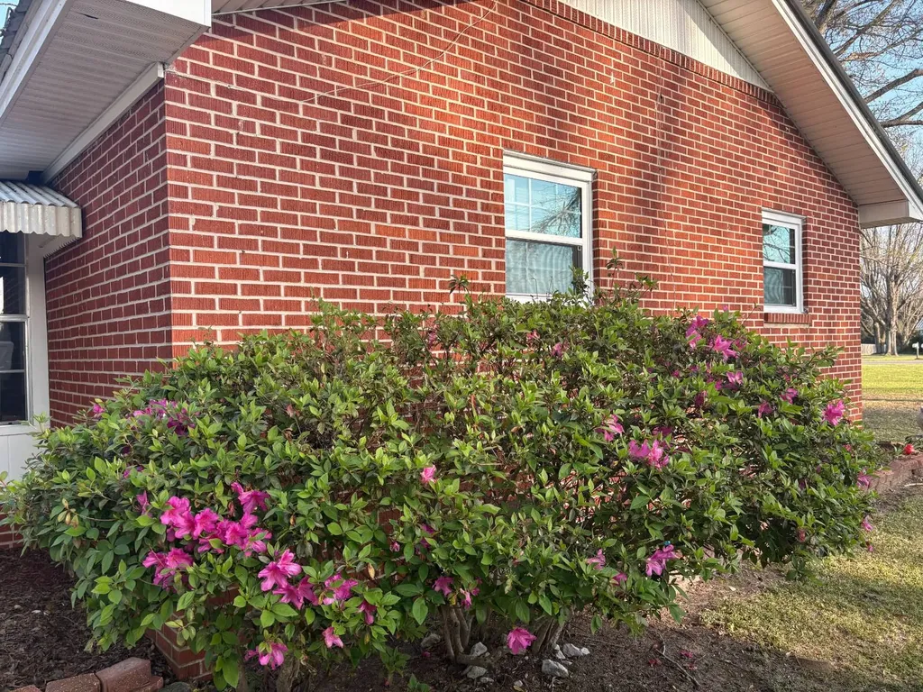 3988 Barrytown Road Gilbertown AL 36908