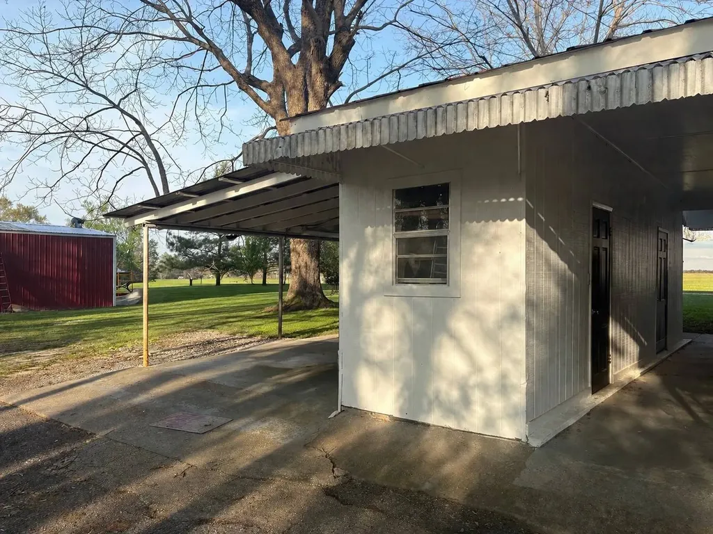 3988 Barrytown Road Gilbertown AL 36908