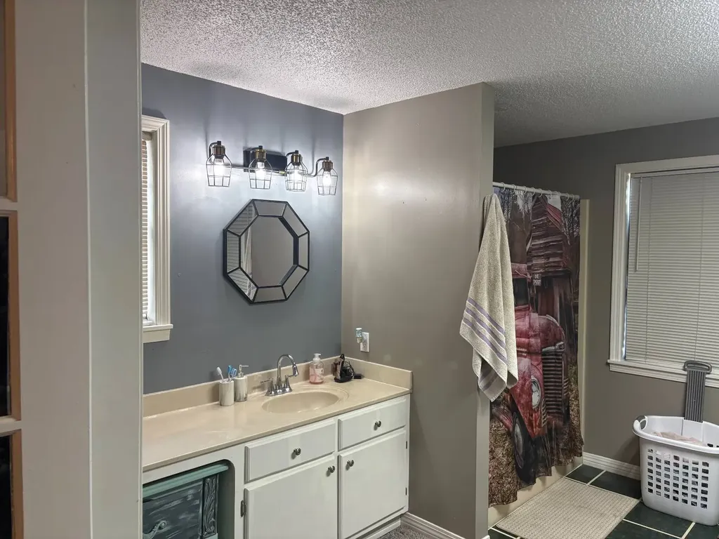 3988 Barrytown Road Gilbertown AL 36908
