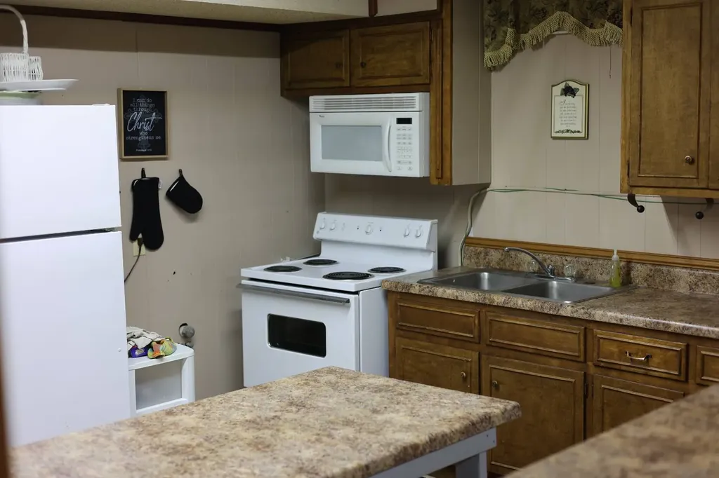 400 Military Street N Hamilton AL 35570