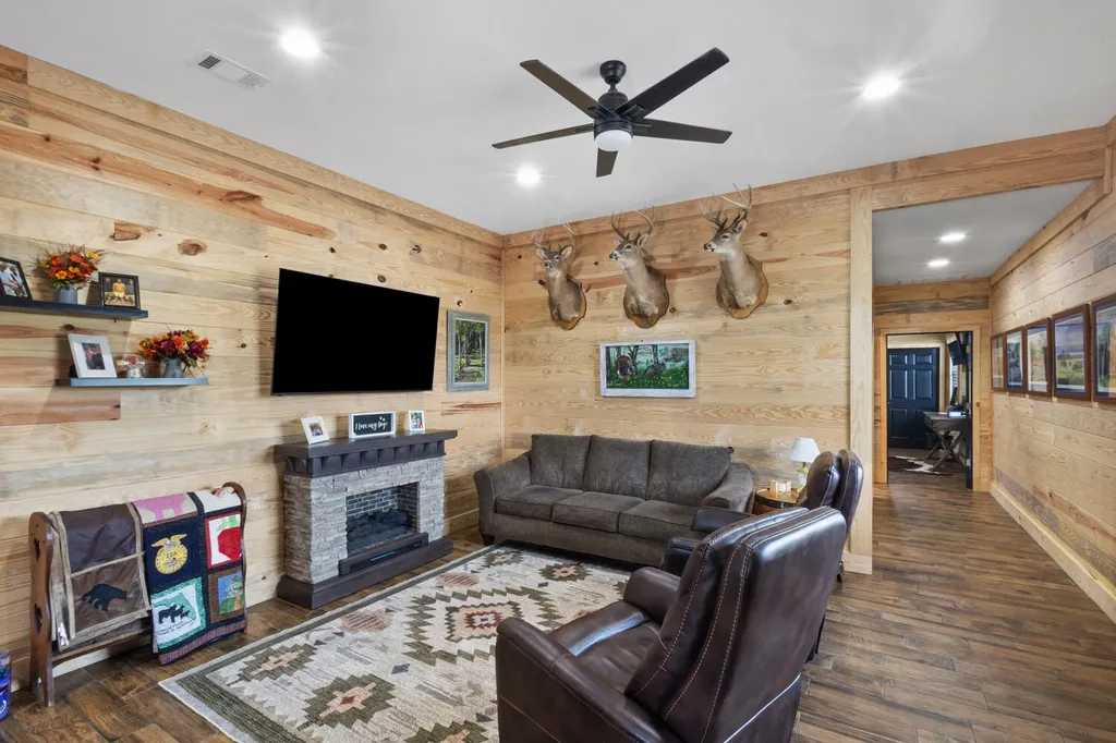 1630 Cr-24 Auburn AL 36830