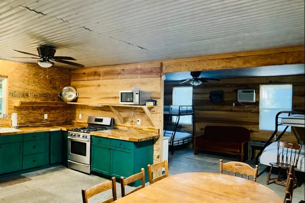 2059 Monterey Road Forest Home AL 36030