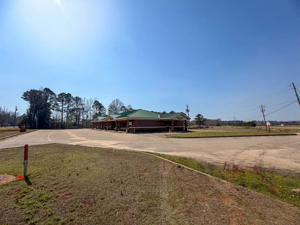 7717 Al Hwy 22e Valley Grande AL 36701