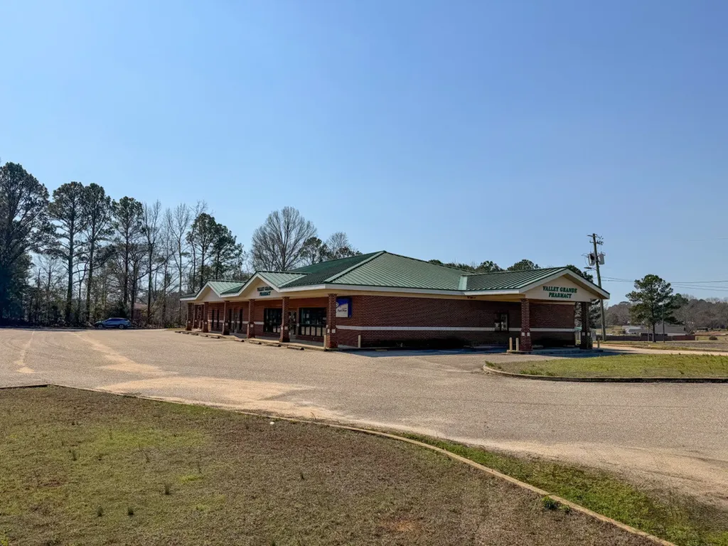 7717 Al Hwy 22e Valley Grande AL 36701