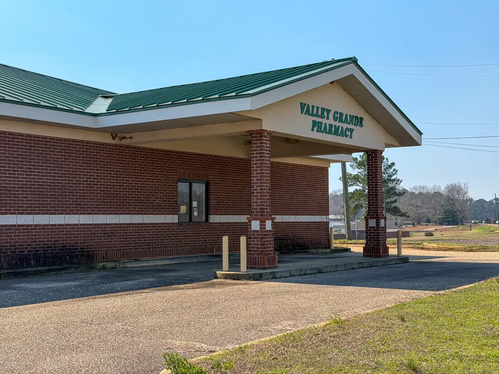 7717 Al Hwy 22e Valley Grande AL 36701
