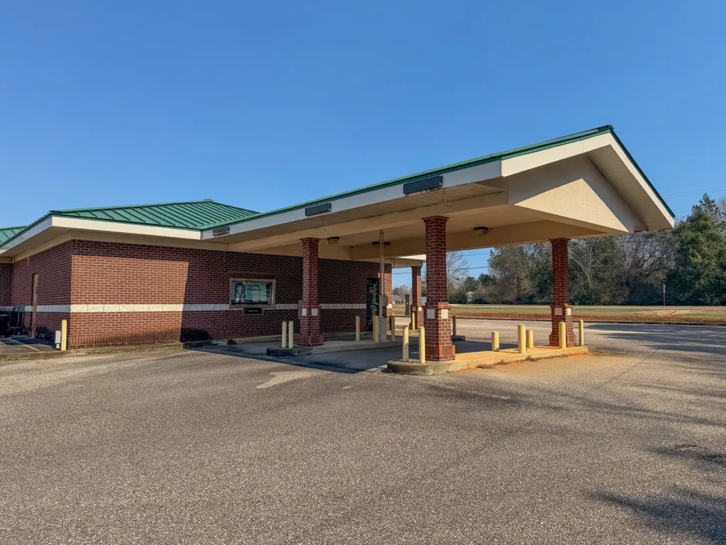 7717 Al Hwy 22e Valley Grande AL 36701