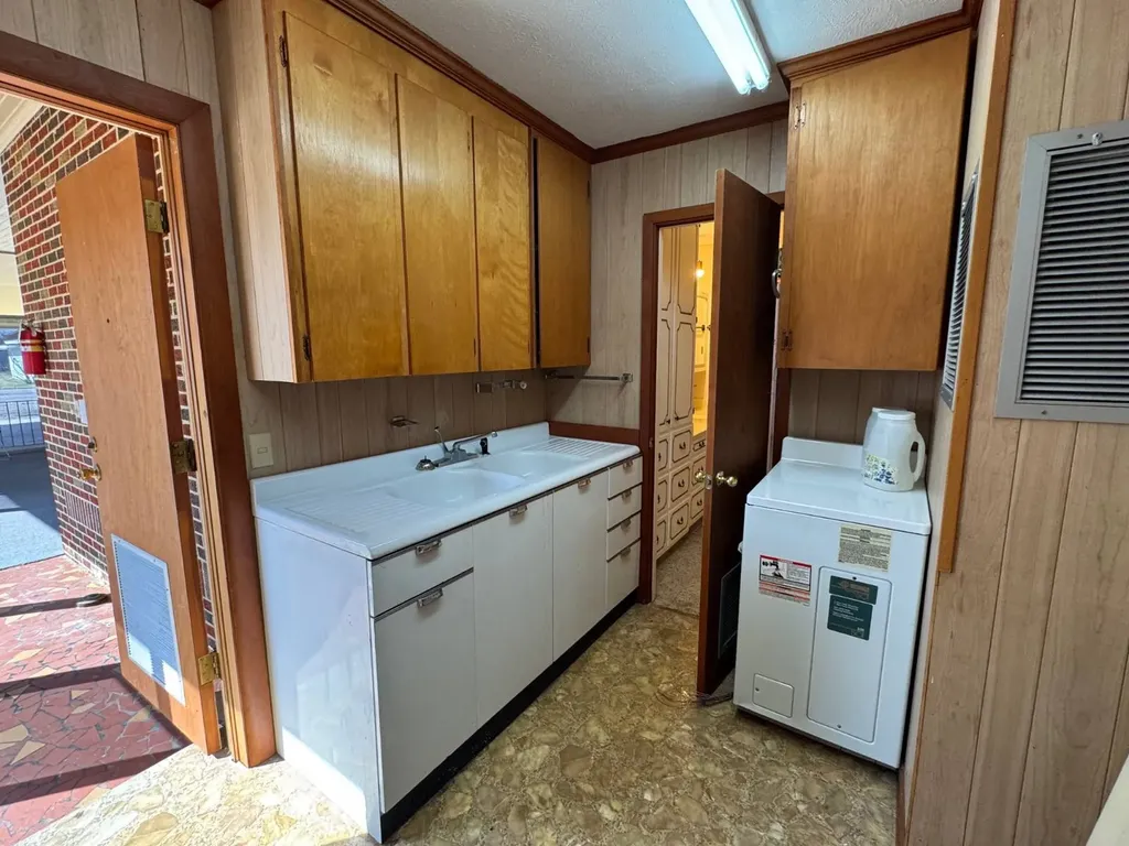 406 E Stewart Avenue Opp AL 36467