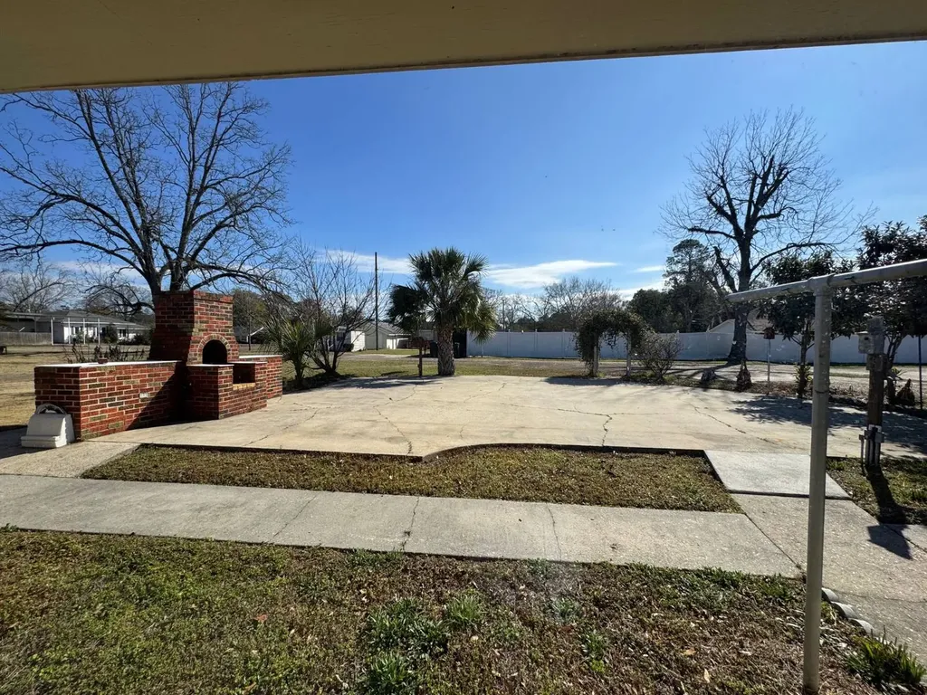 406 E Stewart Avenue Opp AL 36467