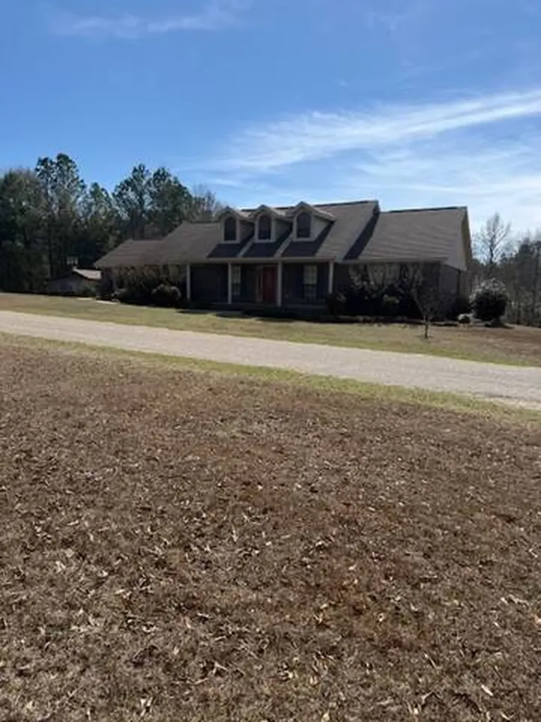 156 Deer Trail Drive Leroy AL 36548