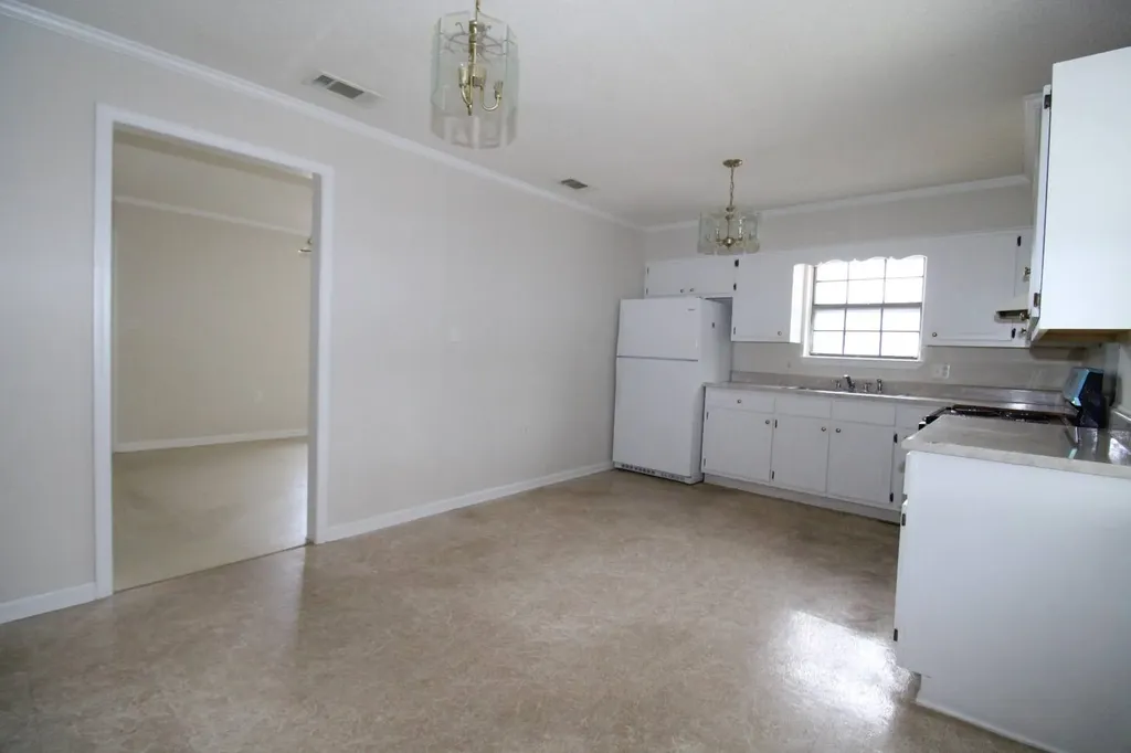 1617 Hebron Road Grove Hill AL 36451