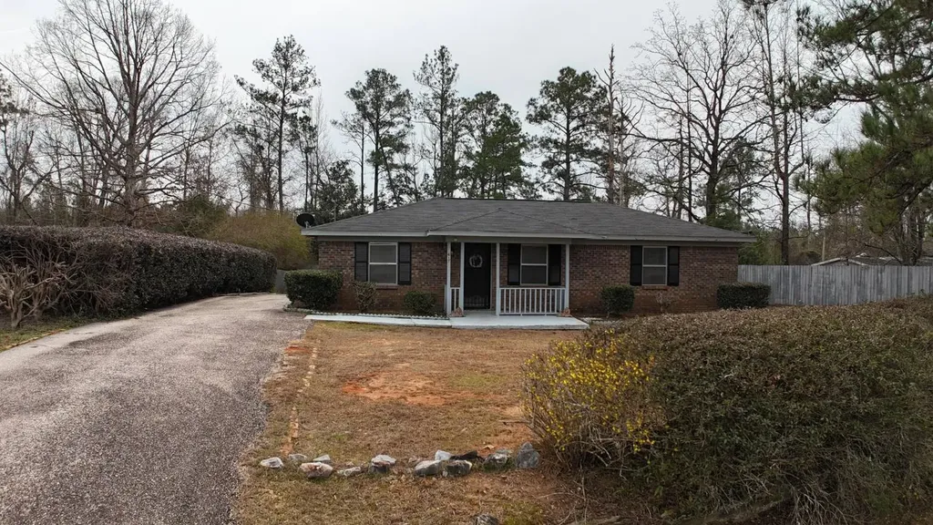 1617 Hebron Road Grove Hill AL 36451