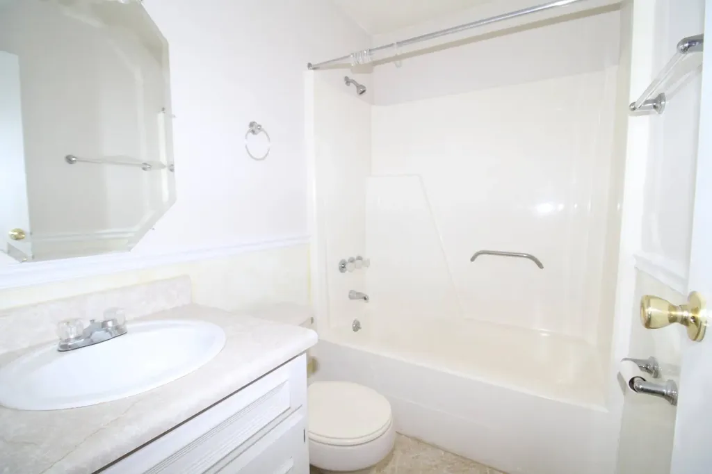 1617 Hebron Road Grove Hill AL 36451