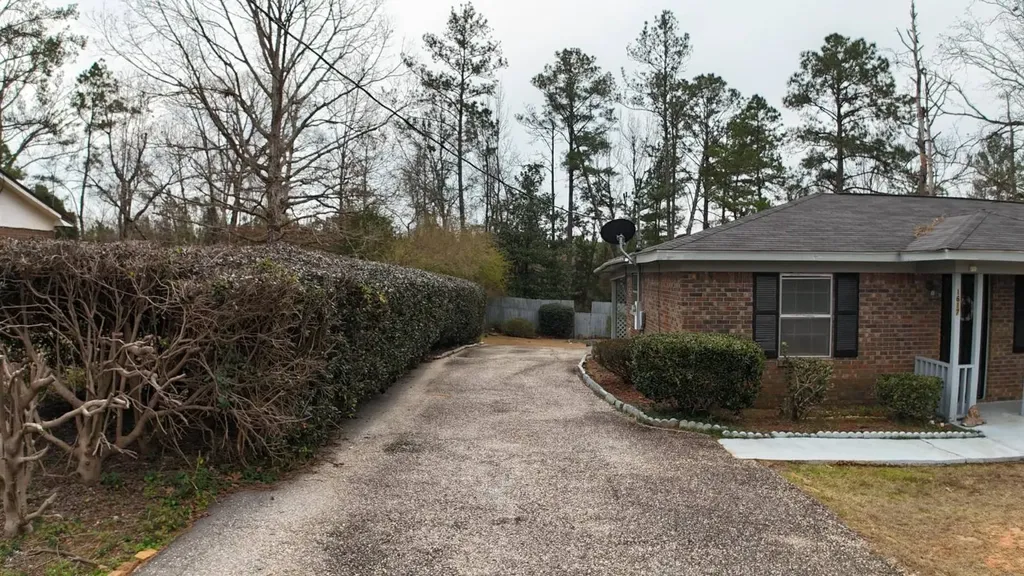 1617 Hebron Road Grove Hill AL 36451