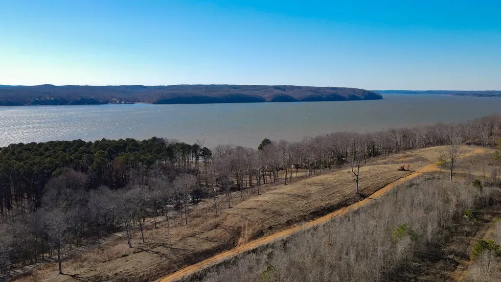 13 Lake Bend Shores Drive Florence AL 35633